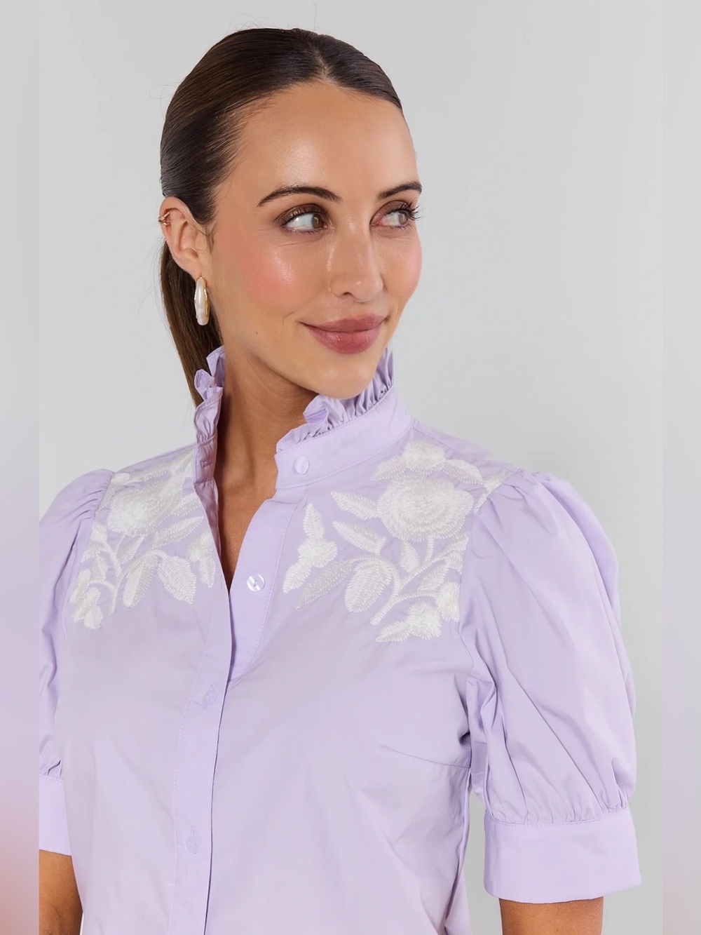 NWT Avara Sherry Lilac Embroidered Button Up Top Sz S - Picture 2 of 8